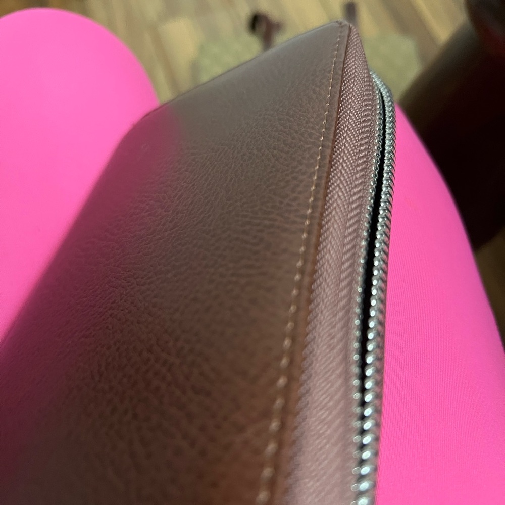 Credit card holder/wallet